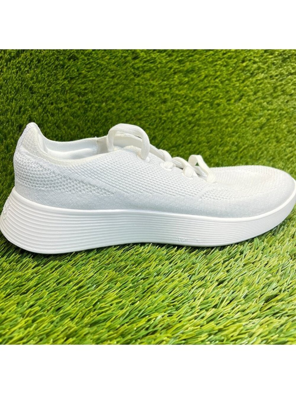 Allbirds Tree Runner Go Mens Size 9.5 White Athletic Running Shoes Sneakers